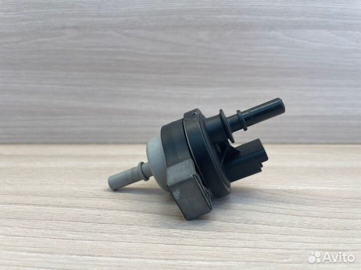 Клапан электромагнитный Renault Logan