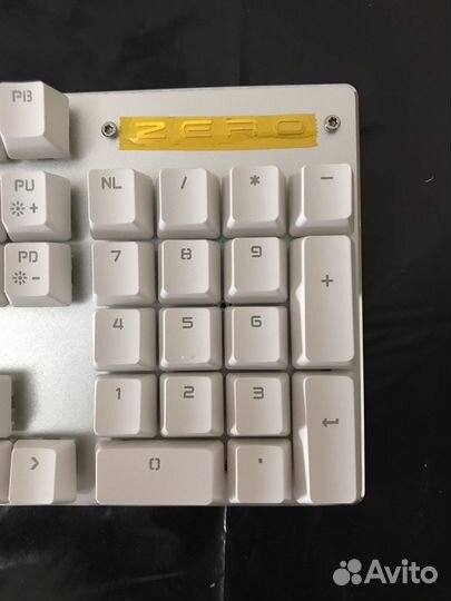 Игровая клавиатура белая