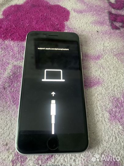 iPhone SE (2020), 64 ГБ