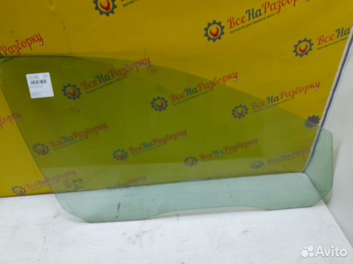 Стекло боковое переднее правое Ford Focus 2
