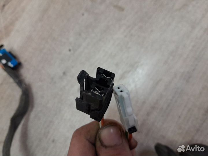 Проводка передней правой двери Renault Symbol I ре