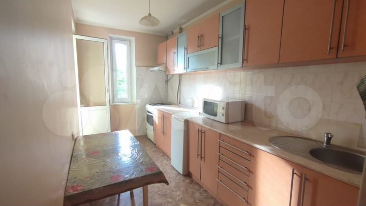 2-к. квартира, 55 м², 4/9 эт.