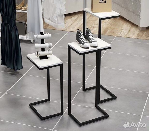 Вешалка напольная металлическая