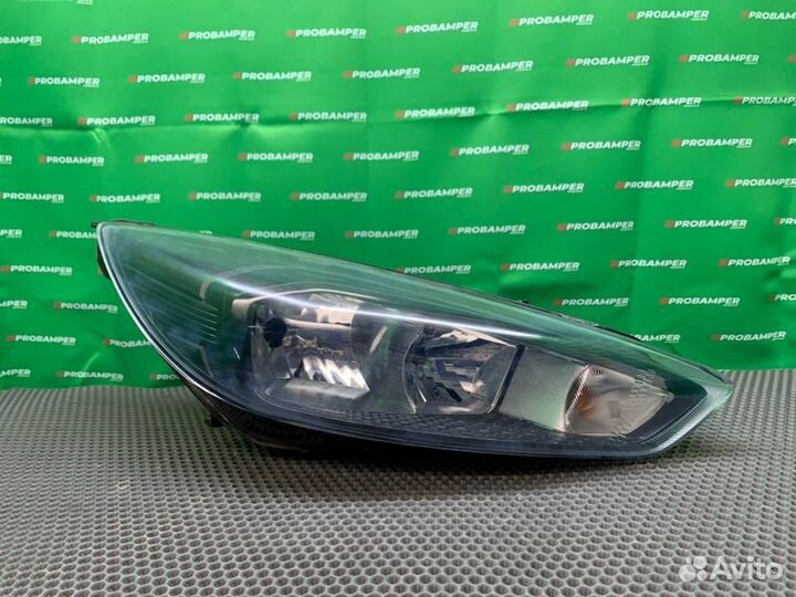 Фара галогеновая правая Ford Focus 3 14-19Г