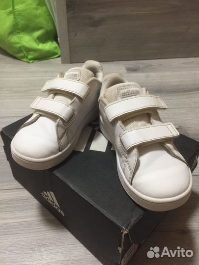 Кроссовки adidas 24