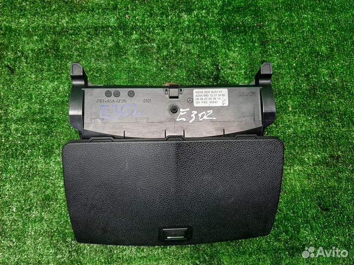 Дисплей информационный Mercedes Benz C-Class W204