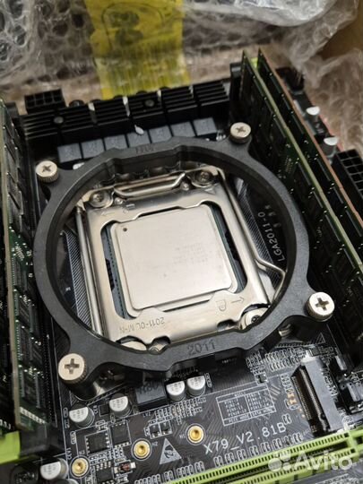 LGA2011:X79G+xeon e5 2689v1+32GB+SSD120gb+куллер