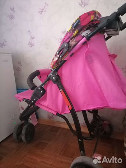 Прогулочная коляска