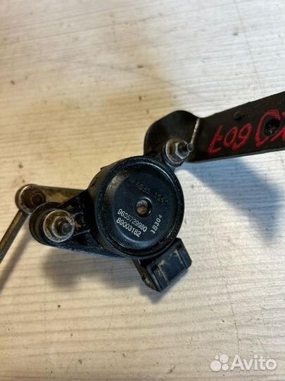 Датчик положения кузова Peugeot 607