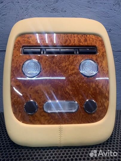 Плафон подсветки салона задний Bentley Continental