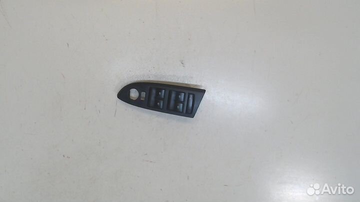 Кнопка стеклоподъемника Chevrolet Volt, 2012