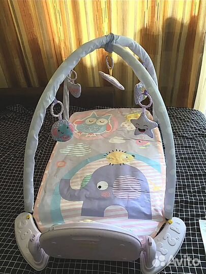 Детский коврик с пианино