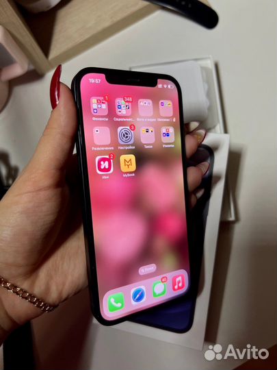 iPhone 12, 64 ГБ