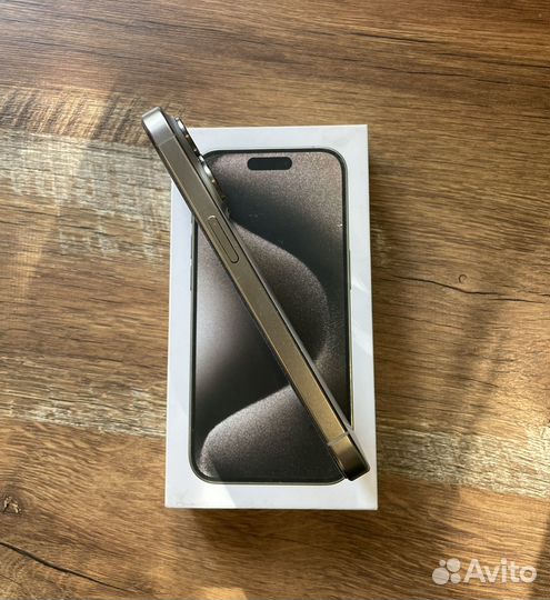 iPhone 15 Pro, 512 ГБ