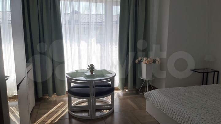 2-к. квартира, 50 м², 1/3 эт.