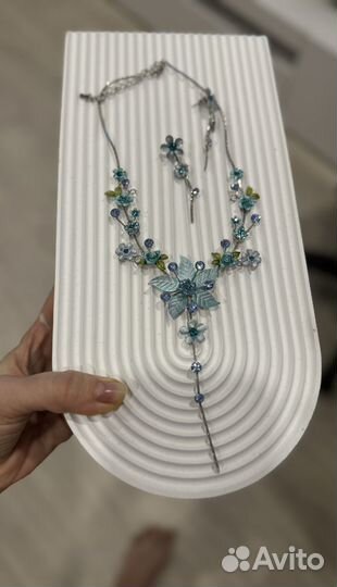 Комплект ожерелье с сережками