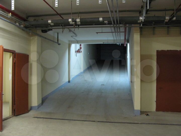 Машиноместо, 20 м²