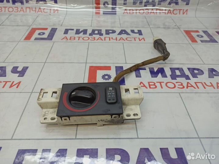 Блок управления отопителем Toyota Land Cruiser (J100) 55900-60490