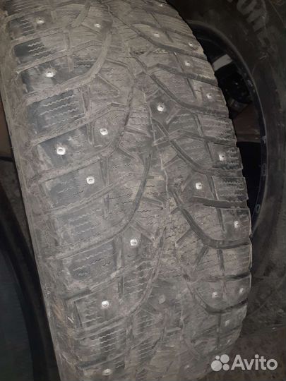 Bridgestone Blizzak Spike-02 225/60 R17