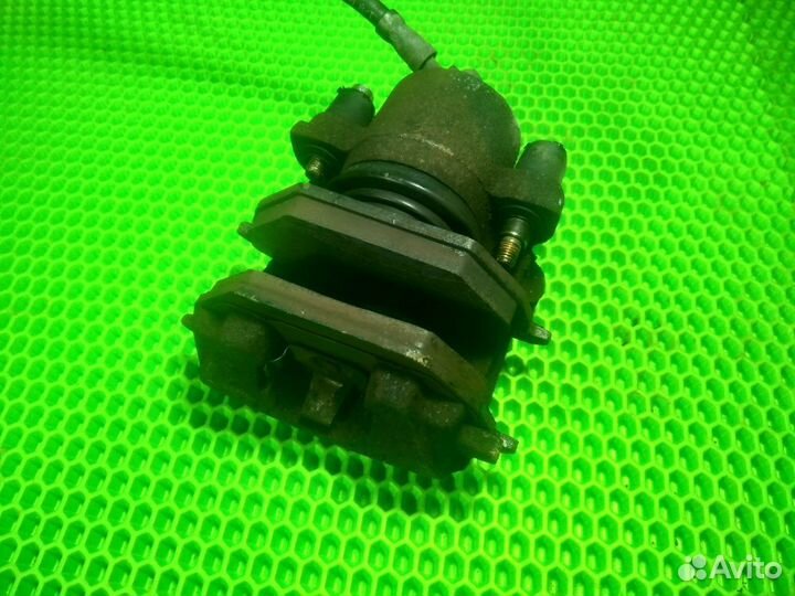 Суппорт передний левый Skoda Octavia II A5