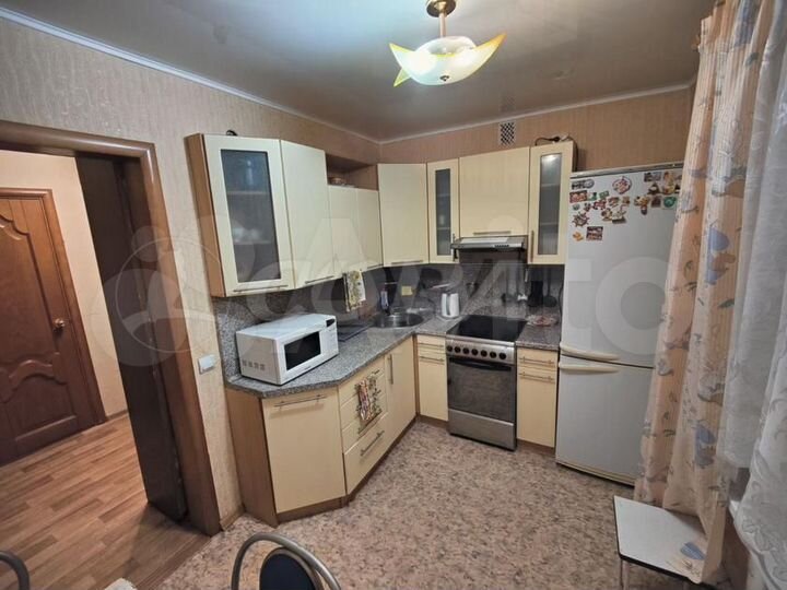2-к. квартира, 60 м², 9/12 эт.