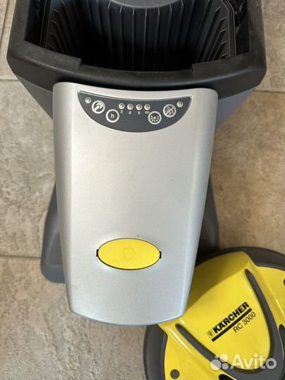 Робот пылесос karcher