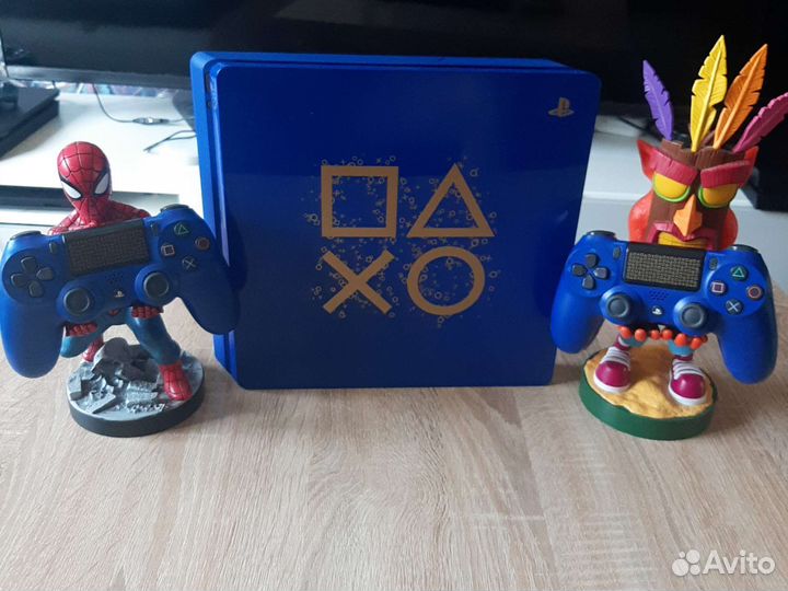 Sony ps-4 + прошита + бесплатно 10.000 игр