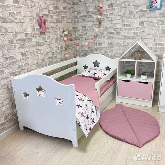 Кроватка детская сингл с бортиком берёза