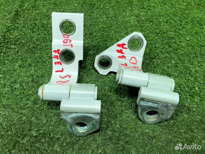 Петли двери задние левые Lexus Gs460 URS190