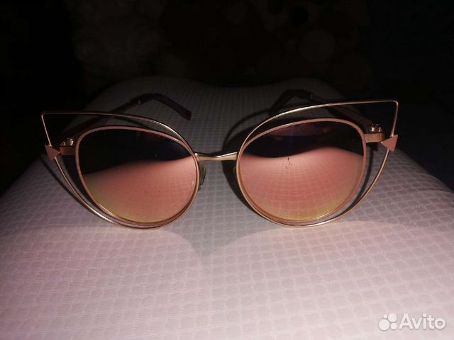 Солнцезащитные очки женские брендовые