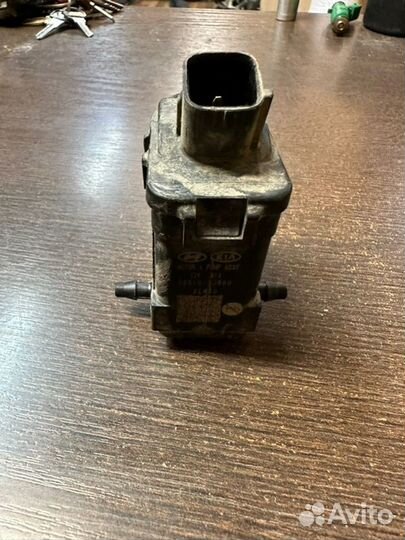 Насос омывателя Hyundai Solaris RB хэтчбек G4FC