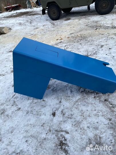 Капот для трактора мтз82