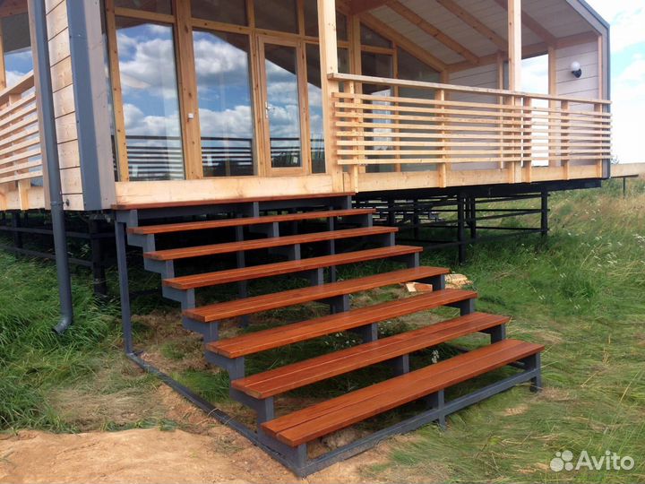 Крыльцо металлическое