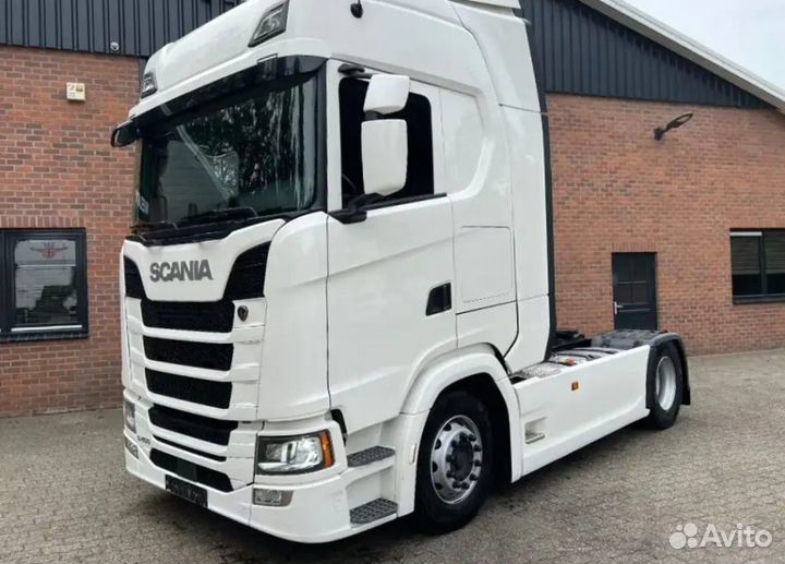 Pазбираем грузовик Scania 6 series с 2016