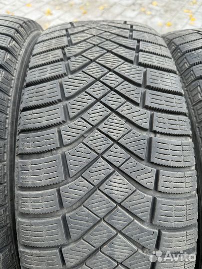 Pirelli Ice Zero 225/60 R17