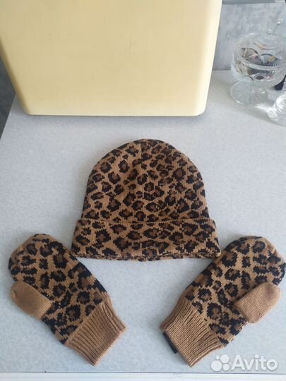 Шапка и варежки