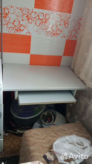 Маникюрный стол.компьютерный