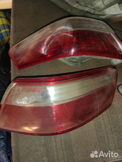 Фары задние тоута камри