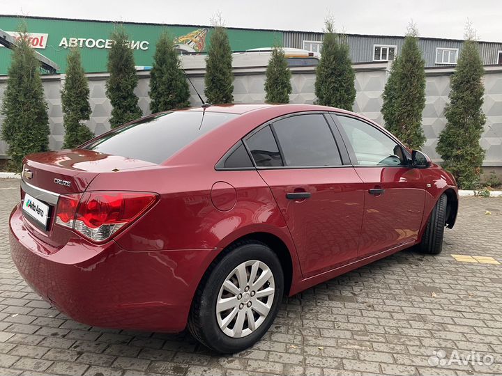 Chevrolet Cruze 1.6 МТ, 2011, 270 000 км