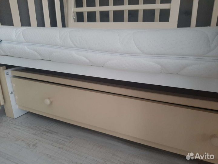 Детская кровать (массив бука) + матрас