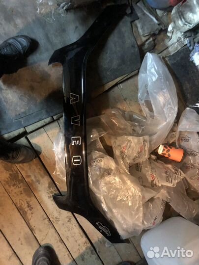 Дефлектор капота на chevrolet aveo