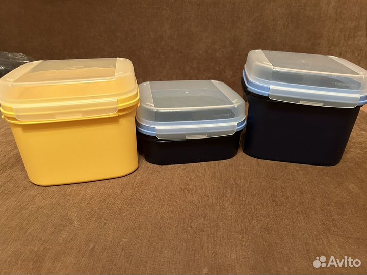 Менажница c чашей и емкости Tupperware