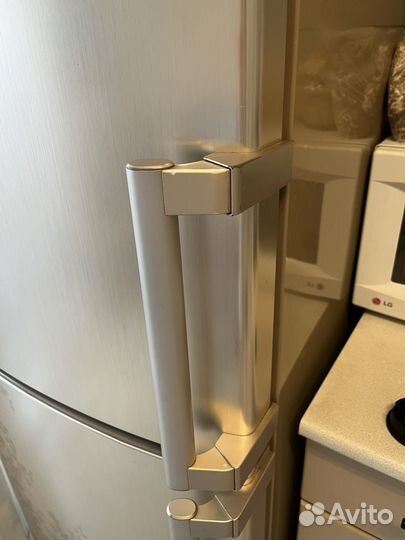 Холодильник LG