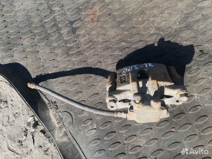 Суппорт задний Митсубиси Аутлендер XL