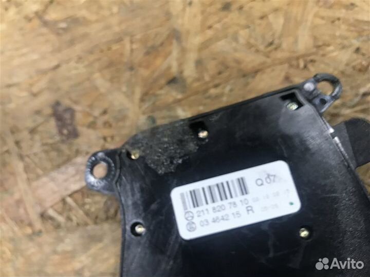 Блок управления сиденьем передний правый