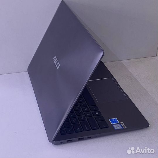 Ноутбук Asus i7 8565U/озу 16Гб/SSD 1Тб