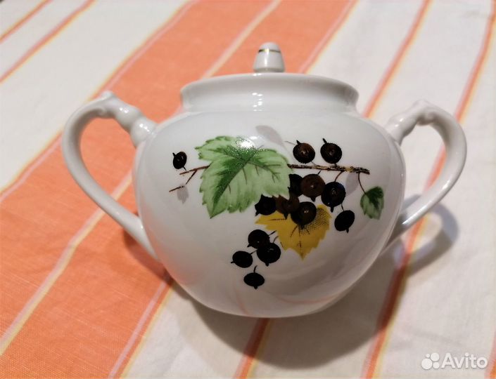 Сахарница и чайная пара Черная смородина