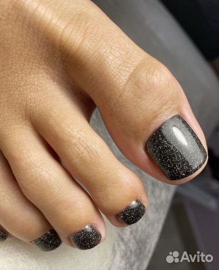 Маникюр и педикюр