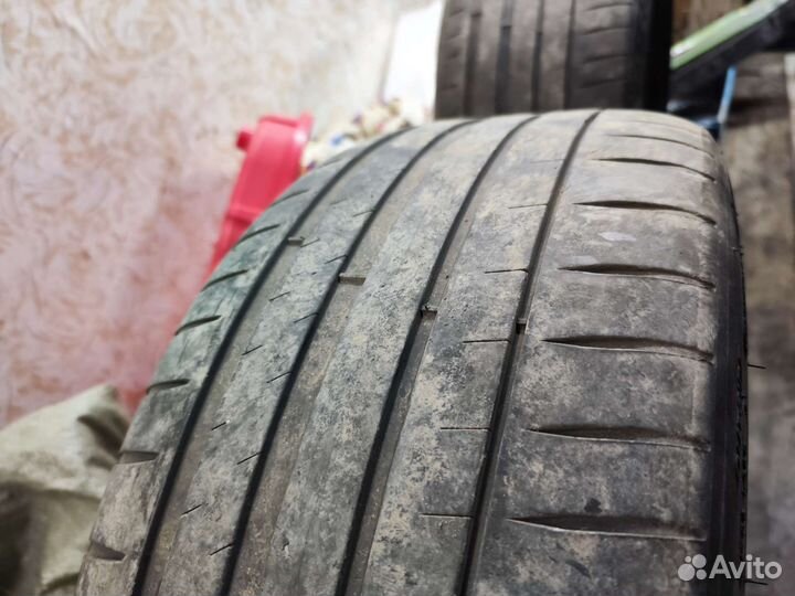 Michelin Pilot Sport 4 245/40 R19