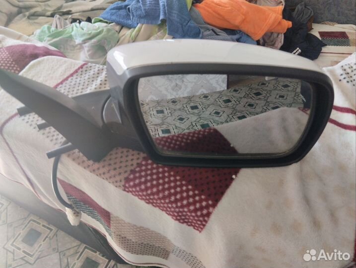 Зеркало заднего вида